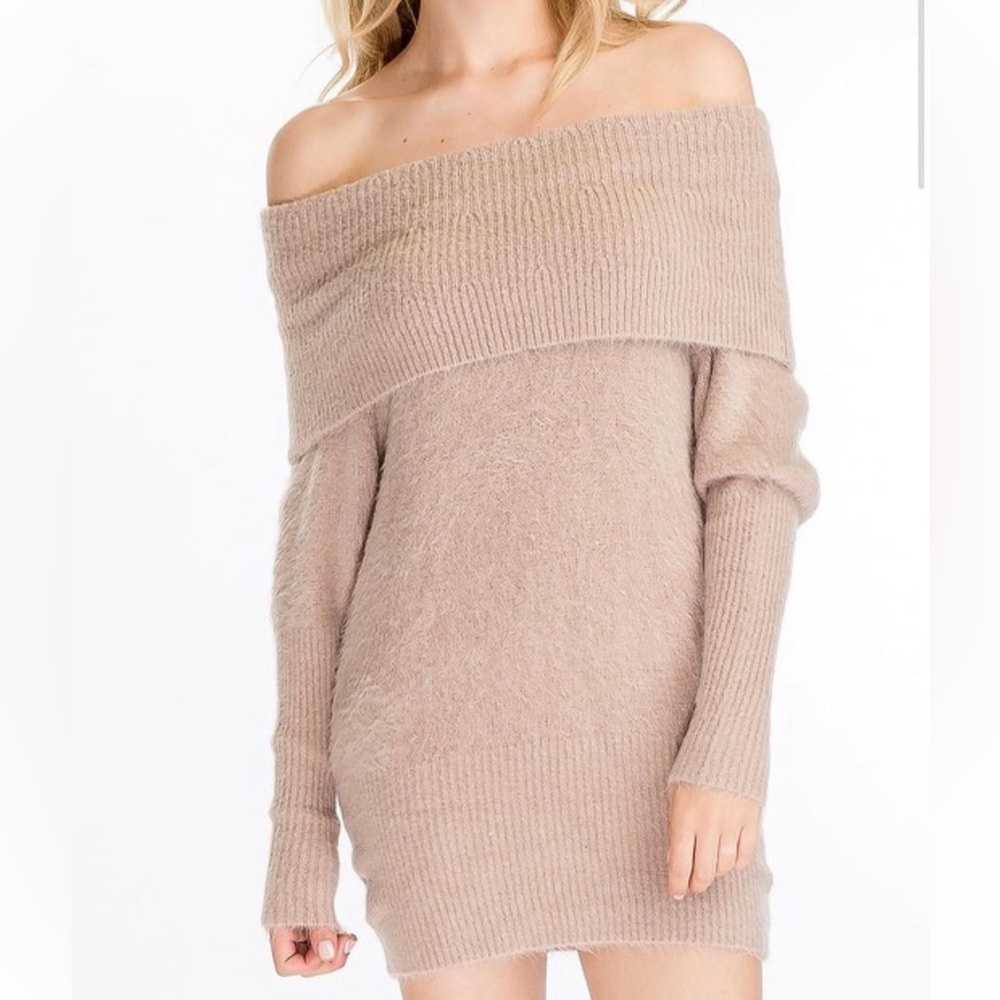 NWT Olivaceous Super soft Fuzzy Sweater Dress / Long Tunic Sweater Size Small